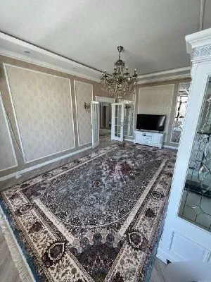 4 xonali kvartira, 120 m2, Yakkasaroy 1