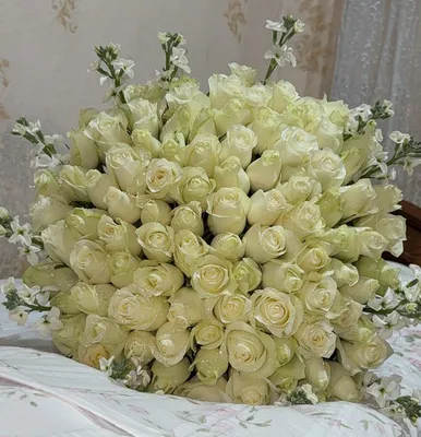 Yangi gullar guldastasi