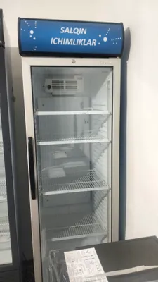 витринный холодильник