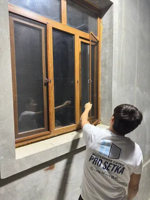 Москитная сетка на окно от насекомых 1