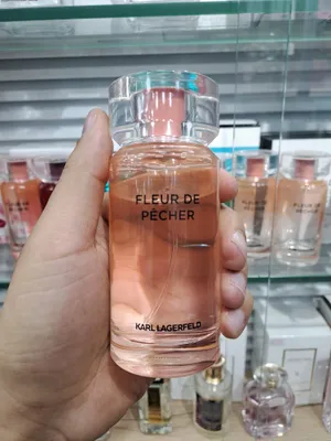 Fleur de pecher Karl Lagerfeld 1