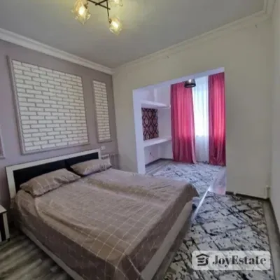 Сдаётся 4-комнатная квартира, Мирзо Улугбек, 89 м² 1