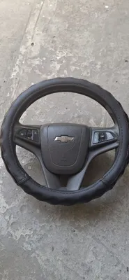 Cobalt rul boshqaruv tugmalari bilan 1