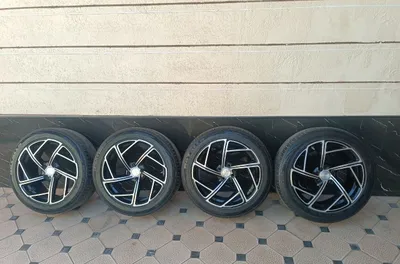Vossen Diska Balon Bentli Dizayn 215 50 R17 Cobaltga 1