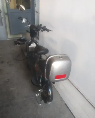Скутер сотилади , юриб турган, битта заряд Билан 30 км 1