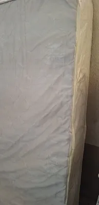 Матрас отдам даром 1