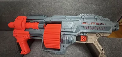 20 ta o‘q bilan komplektdagi original Nerf pistoleti