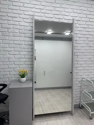 Напольное зеркало в стиле лофт 1