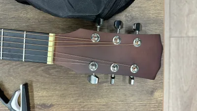 6 torli gitara, 38 o‘lcham, jigarrang, to‘plam bilan 1