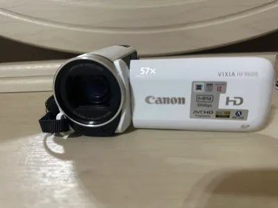 Canon VIXIA HF R600 — почти как новая 1