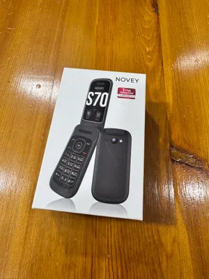 Продаётся телефон Novey S70R 1