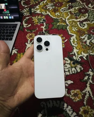Iphone 16 pro LL/A sotiladi 1