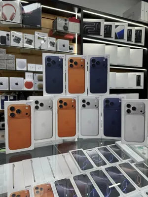 Iphone 17 Pro Max 256 ГБ Silver Orange Blue 2