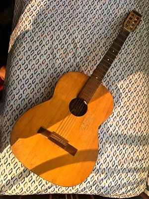 gitara sotiladi 1