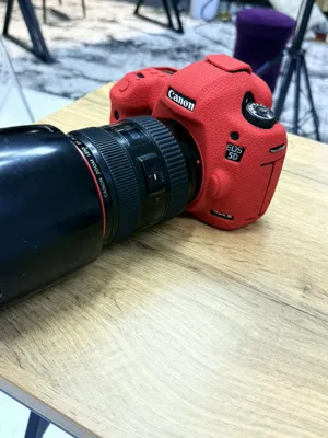 Продаётся Canon 5D Mark III 1