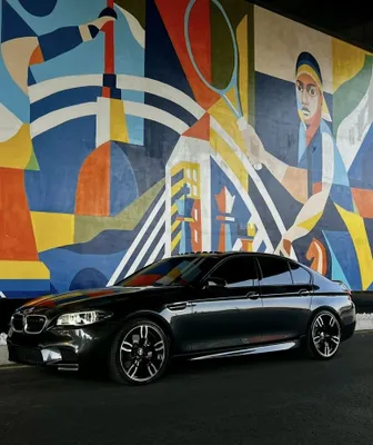 BMW M550i 2011 года 1