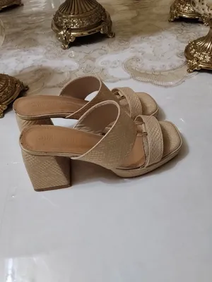 tufli ayollar uchun razmeri 38 37 poshnali ideal 1
