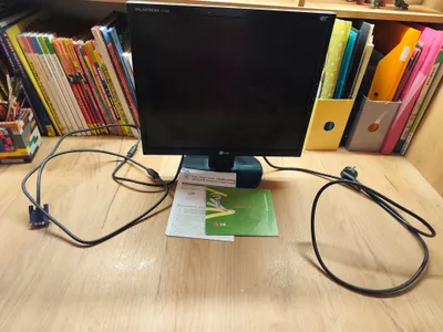 Монитор LG 1