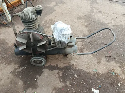 Kompressor sotiladi 1