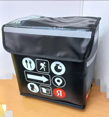 Yandex kuryerlarining termosumkasi.
