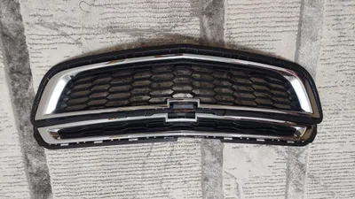 Cobalt uchun radiator panjarasi