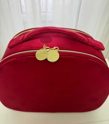 Ajoyib Estee Lauder kosmetichkasini sotaman 1