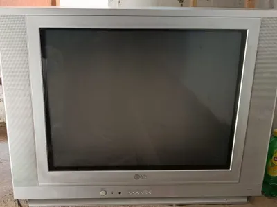 Ishlatilgan LG 72 televizori