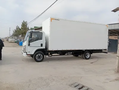 Продаётся Isuzu, 2017 года, идеальное состояние, родная краска, пробег 2700 км 1