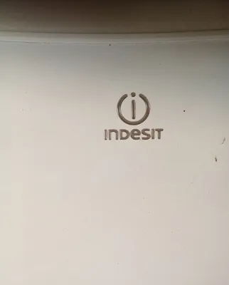 Холодильник indesit