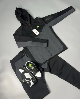 Nike tech fleece 1