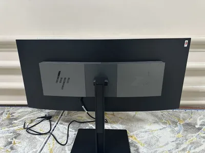 Monitor hp 38 curved 1