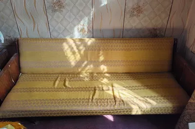 Sovet davriga oid yoyiladigan divan