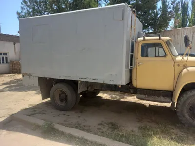 Gaz 53. 1983-yil ishlab chiqarilgan. 1