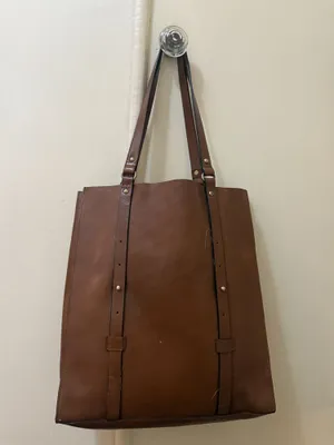 Ayollar sumkasi, charm 1