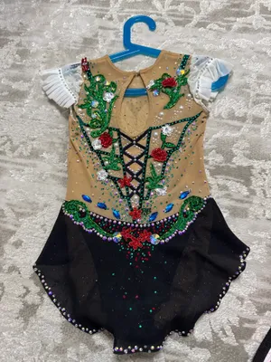 Gimnastika uchun kupalnik 1