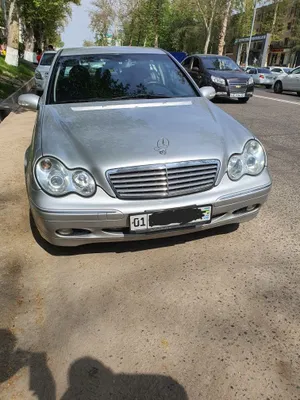 Mercedes W203, yapon versiyasi, 112 dvigatelli, 2,6 l. 2001-yil sotiladi. 1