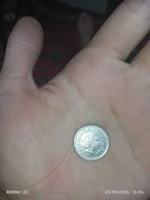 Монета ELIZABETH II D.G. REG. F.D. 2000 года 1