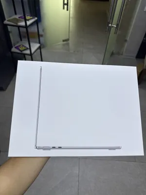MacBook Air M5 13 dyuym, 16/512, Midnight, kumush, osmonrang 1
