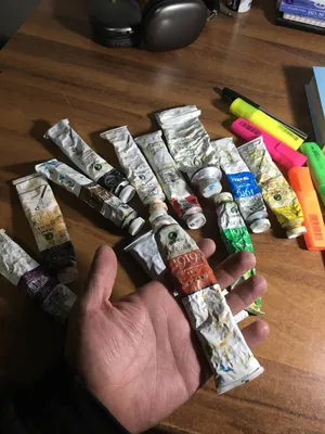 Akril va akril pichoq sotiladi 1