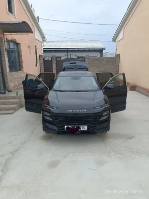 JETOUR DASHING 1.5 со светлым салоном 1