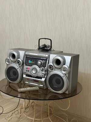 Muzikalniy centr Samsung ideal 1
