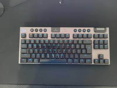 Logitech G915 TKL (simsiz o‘yin klaviaturasi)
