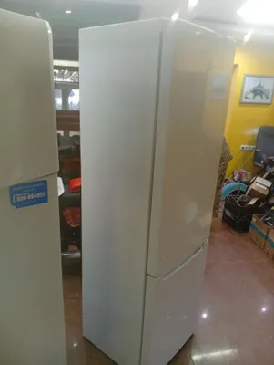 Продам холодильник Indesit 1