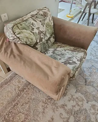 Ikkita yumshoq kreslo sotaman, narxi 800 000 so‘m. Dacha uchun qulay. Yuvish oson.