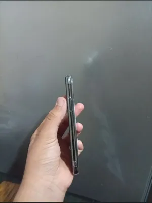 iPhone X 64 ГБ, неисправность в экране, цена 1 500, возможен торг 1
