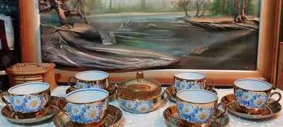 Чайные пары кофейник и тарелки 1