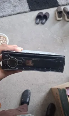 Продаётся магнитола Pioneer DEH-S5250BT 1