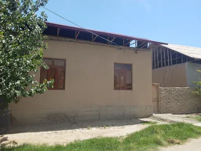 Продаётся двор на участке 5 соток 1