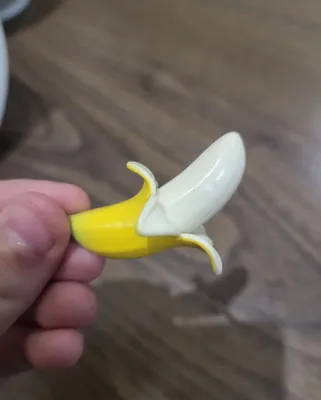 Игрушка банан из корзинки