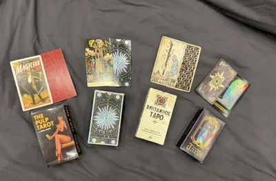 Turli tarot kartalari